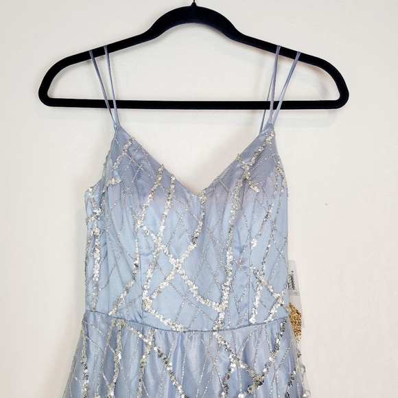 NWT TLC Say Yes Juniors Strappy Sequin-Embellished Gown in Silver/Blue Sz 1/2 - Picture 6 of 13